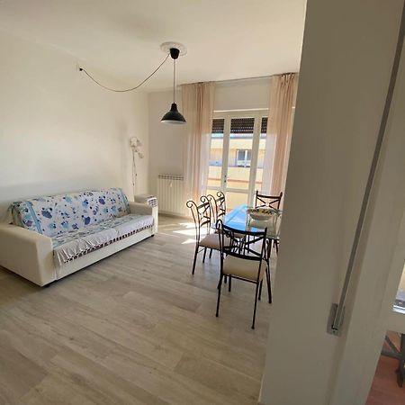 Casa Susy Apartment Viareggio Luaran gambar